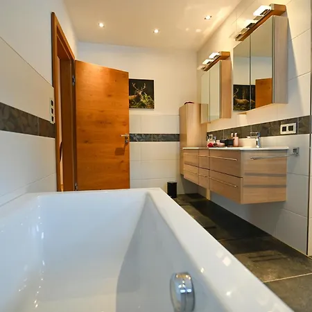Holiday home Creatina By We Rent, Nationalpark Card Included Rauris